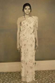 Amma_60s.jpg (54071 bytes)